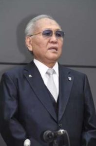 山根明